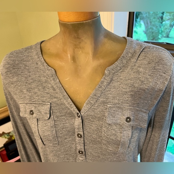 A New Day Light Gray V-neck Henley long sleeve tee w/roll up tabs - Picture 3 of 15